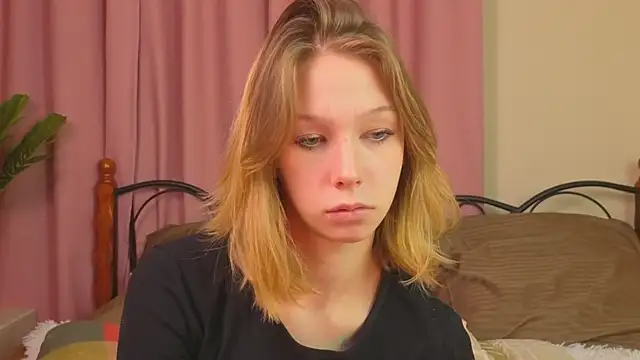 LilyVoise online show from October 23, 11:53 am