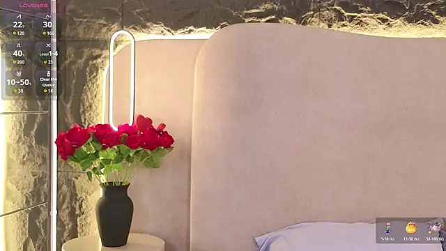 AmyCarammel online show from November 1, 5:59 pm