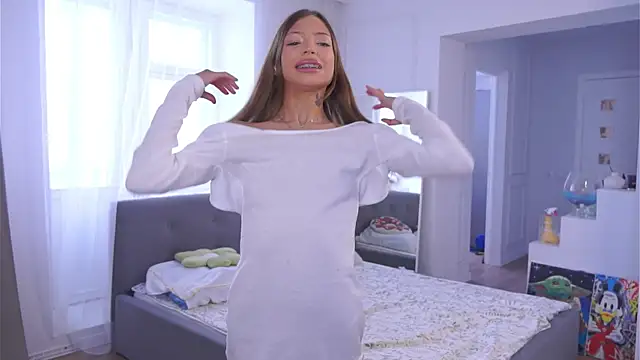 LoisKeedah online show from April 21, 5:47 am