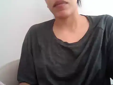 Snapshot of rositaaaa12 chatting on April 2, 4:48 pm rositaaaa12 online show from April 2, 4:48 pm