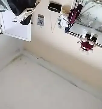 Laikerxxx online show from November 16, 11:10 pm