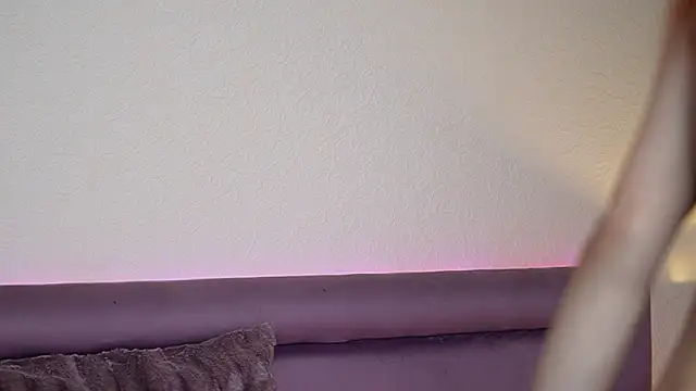 JoelleApril online show from February 8, 9:29 pm