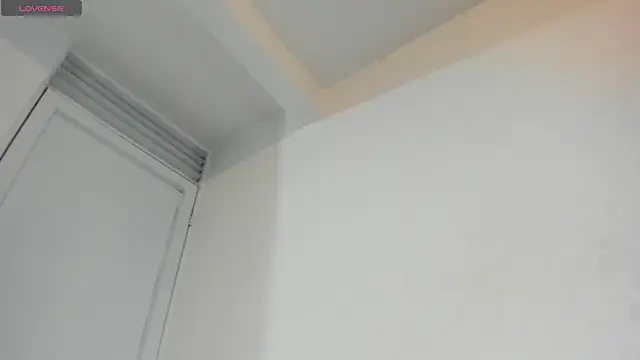 Snapshot of mis-violetha chatting on November 4, 1:05 am mis-violetha online show from November 4, 1:05 am