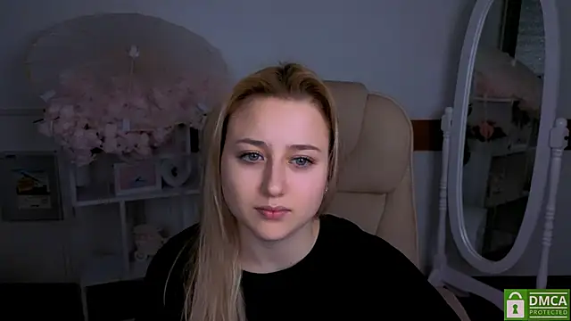 Lulu   Moon online show from February 4, 9:42 pm