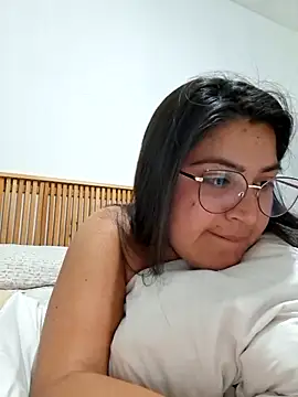 morenalatinaa online show from February 27, 7:25 pm