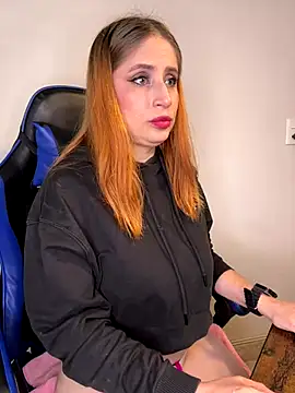 Adeline 1 online show from October 20, 9:15 pm