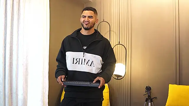 Reik Vonn online show from April 2, 12:25 pm