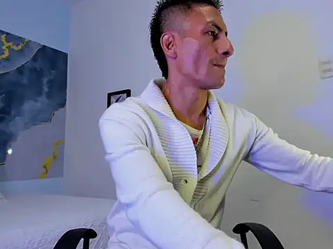 latin crissex online show from October 18, 11:55 am