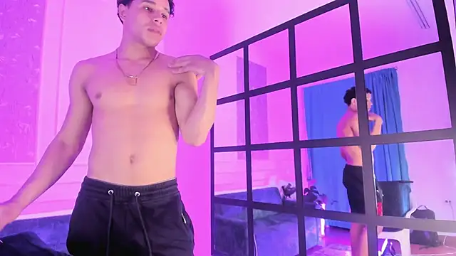 Snapshot of Adrian_Volt chatting on November 25, 3:06 am Adrian Volt online show from November 25, 3:06 am