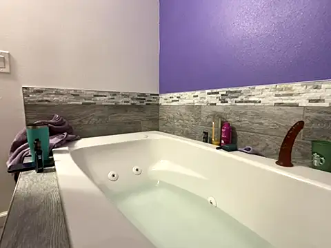 Snapshot of Yknot1169 chatting on October 19, 3:34 pm Yknot1169 online show from October 19, 3:34 pm