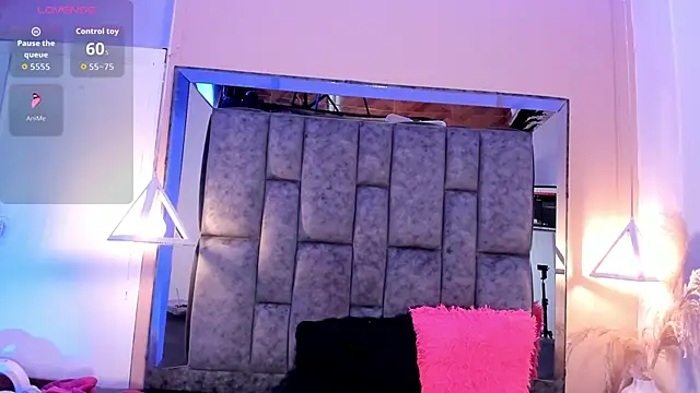 Snapshot of SofiRuiz_ chatting on November 7, 3:17 am SofiRuiz online show from November 7, 3:17 am