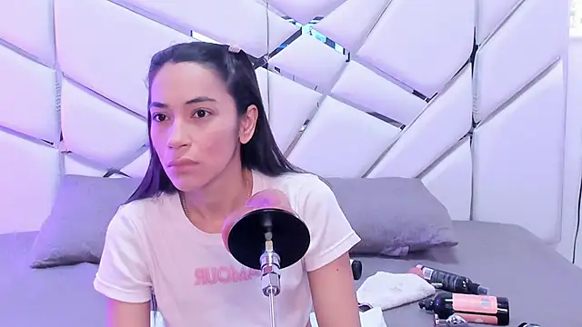 GabbiePrice online show from May 19, 12:11 pm