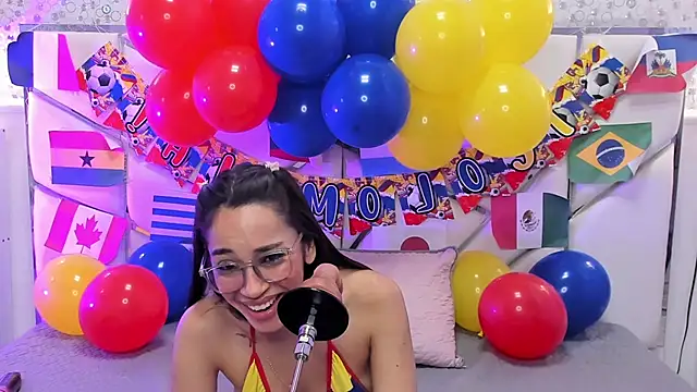 Snapshot of GabbiePrice chatting on June 21, 1:41 am GabbiePrice online show from June 21, 1:41 am