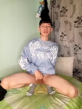 heyy noah11 online show from December 15, 4:50 am