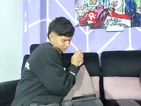 heyy noah11 online show from April 16, 1:12 pm