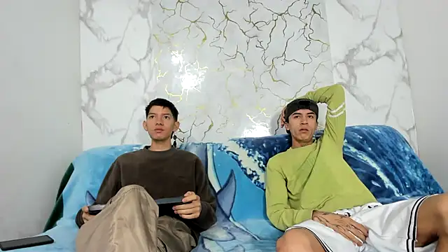 heyy noah11 online show from June 9, 1:34 pm