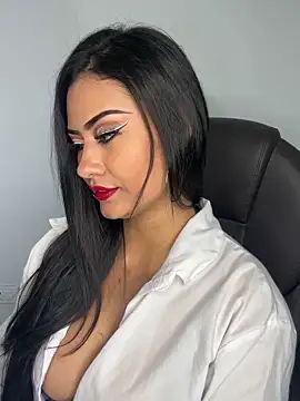 Snapshot of _Isabella_1 chatting on November 17, 2:39 am Isabella 1 online show from November 17, 2:39 am