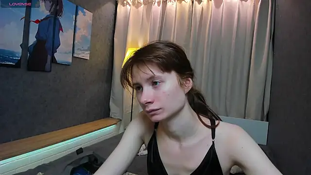 Snapshot of EvelynJin_ chatting on October 24, 4:14 pm EvelynJin  online show from October 24, 4:14 pm