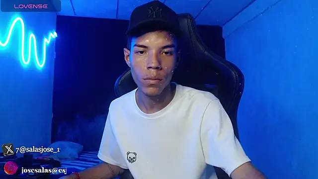 jhojan foxxx  online show from November 24, 8:19 pm