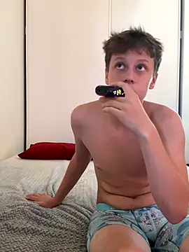 katiesxoxo3 online show from October 18, 9:04 pm