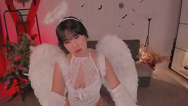 Snapshot of Erika_Kim chatting on October 29, 6:04 am Erika Kim online show from October 29, 6:04 am