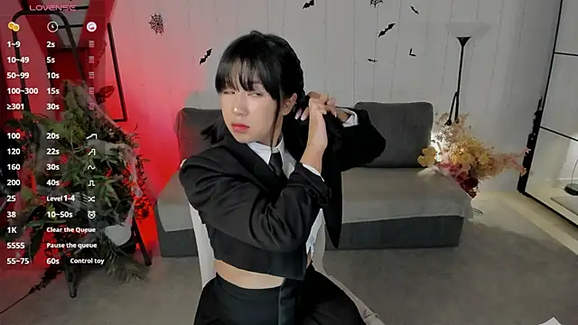 Snapshot of Erika_Kim chatting on October 30, 6:37 am Erika Kim online show from October 30, 6:37 am