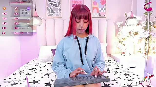 Snapshot of Isabella__gonzalez_ chatting on November 18, 4:06 am Isabella gonzalez online show from November 18, 4:06 am