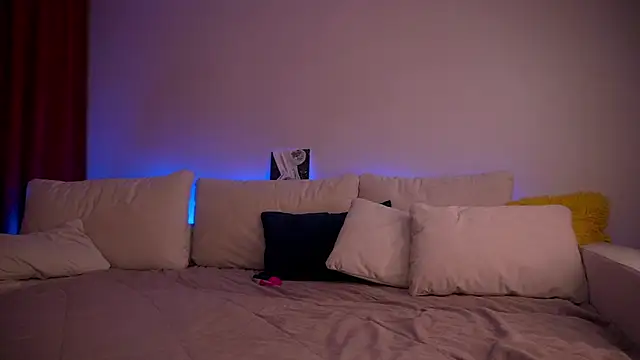  infinitespring  online show from October 30, 7:21 am