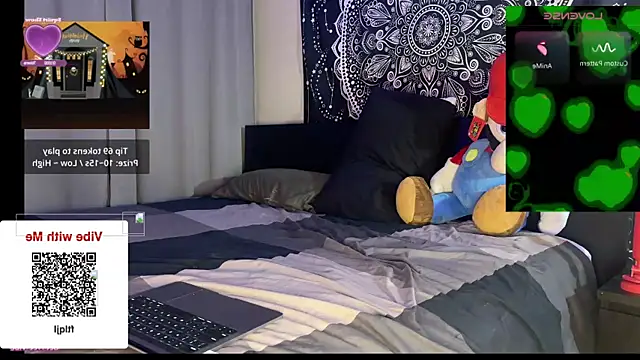 Snapshot of Glow92 chatting on October 13, 6:13 am Glow92 online show from October 13, 6:13 am