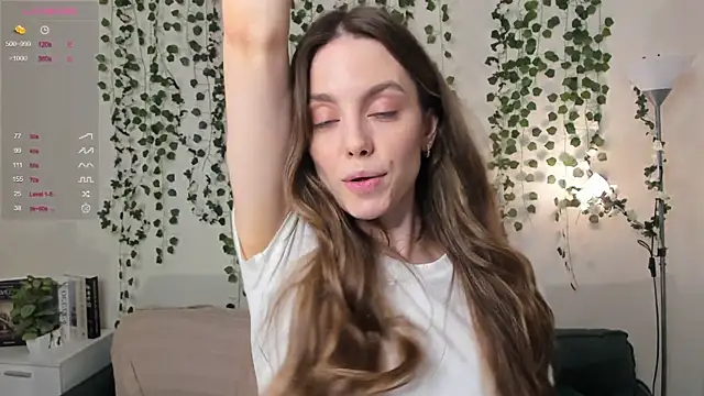 sweet and flirt online show from October 28, 7:23 am