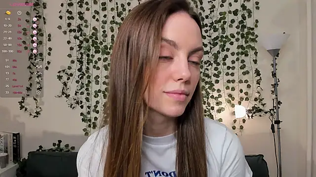 sweet and flirt online show from November 7, 8:03 am