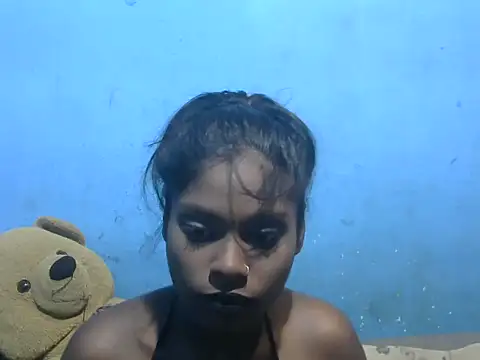 Snapshot of Indiansmiley01 chatting on January 16, 4:33 pm Indiansmiley01 online show from January 16, 4:33 pm
