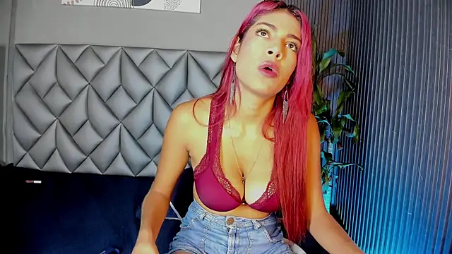 Luna Ember online show from November 11, 12:27 pm