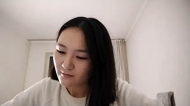 Lyndasilk online show from October 21, 2:40 pm