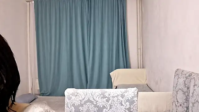 Lyndasilk online show from April 26, 4:26 pm