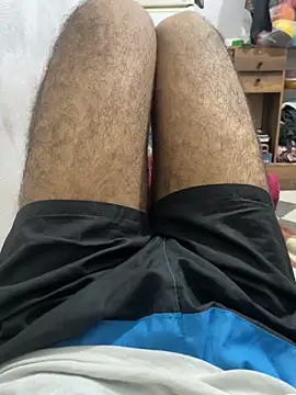 Snapshot of chikorkomdz chatting on October 25, 1:51 pm chikorkomdz online show from October 25, 1:51 pm