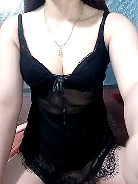 Snapshot of LeanaLy chatting on June 2, 12:34 am LeanaLy online show from June 2, 12:34 am