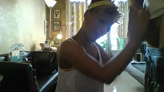 ulnaoumy online show from November 2, 12:18 pm