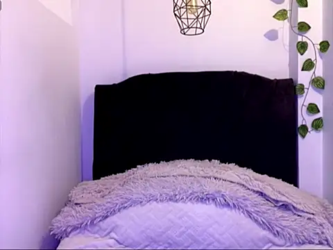 Snapshot of charly_926 chatting on October 14, 7:03 pm charly 926 online show from October 14, 7:03 pm