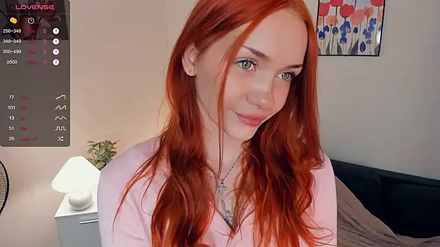 Snapshot of Foxy_blush chatting on December 5, 7:10 pm Foxy blush online show from December 5, 7:10 pm