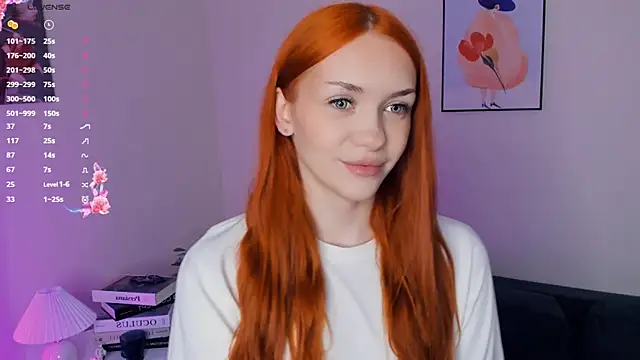 Snapshot of Foxy_blush chatting on December 22, 7:22 pm Foxy blush online show from December 22, 7:22 pm