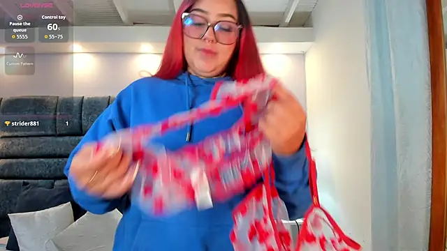 Snapshot of atennea_diiossa chatting on October 31, 11:55 am atennea diiossa online show from October 31, 11:55 am