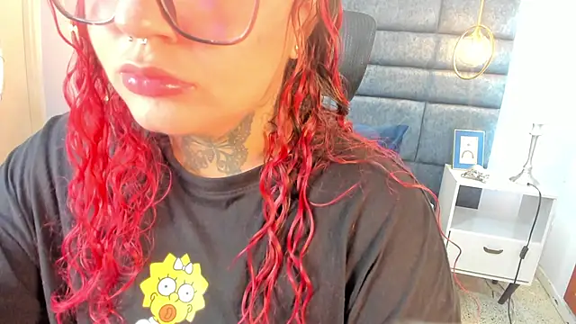 Snapshot of atennea_diiossa chatting on November 5, 11:43 am atennea diiossa online show from November 5, 11:43 am