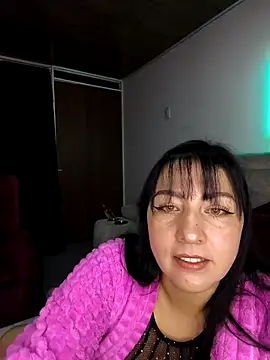 Snapshot of kitten25-hott chatting on October 17, 2:26 am kitten25-hott online show from October 17, 2:26 am