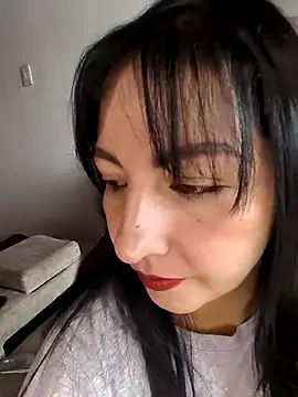 Snapshot of kitten25-hott chatting on October 19, 6:41 pm kitten25-hott online show from October 19, 6:41 pm