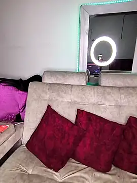 Snapshot of kitten25-hott chatting on October 21, 2:01 am kitten25-hott online show from October 21, 2:01 am