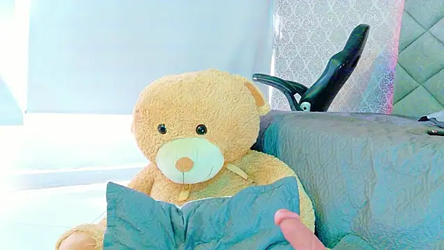 CARO ADAMS1 online show from December 19, 4:25 pm