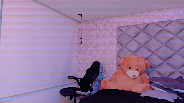 CARO ADAMS1 online show from December 23, 10:13 am