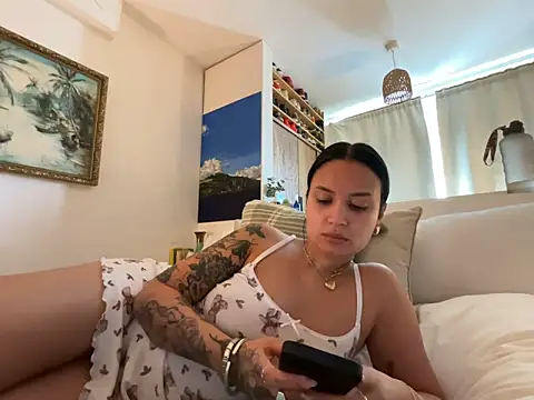sexygoddessjessy online show from April 2, 11:08 am