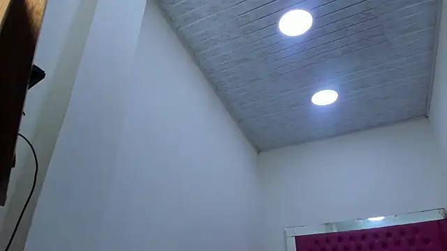 VioletGil Party  online show from December 18, 7:53 pm